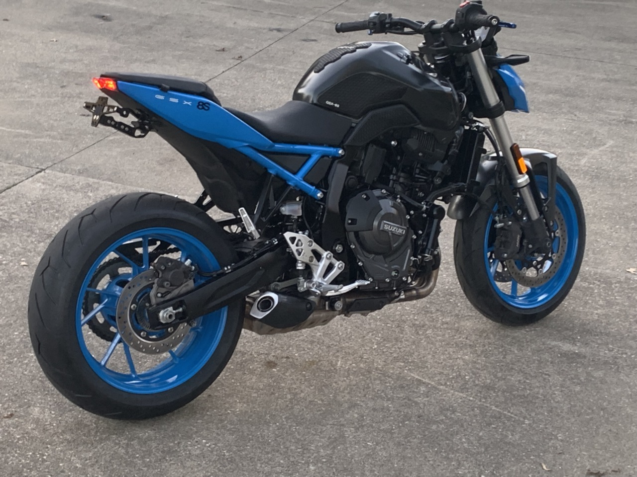 2023 SUZUKI GSX-8S